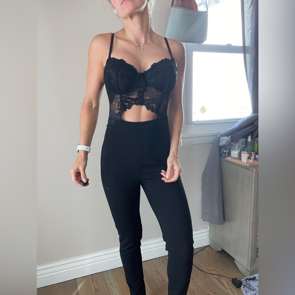 Chic Black Lace Bodysuit Jumpsuit